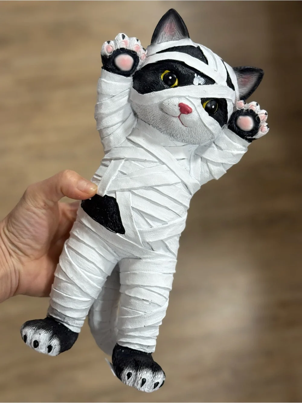 Halloween Mummy Cat - White and Black
